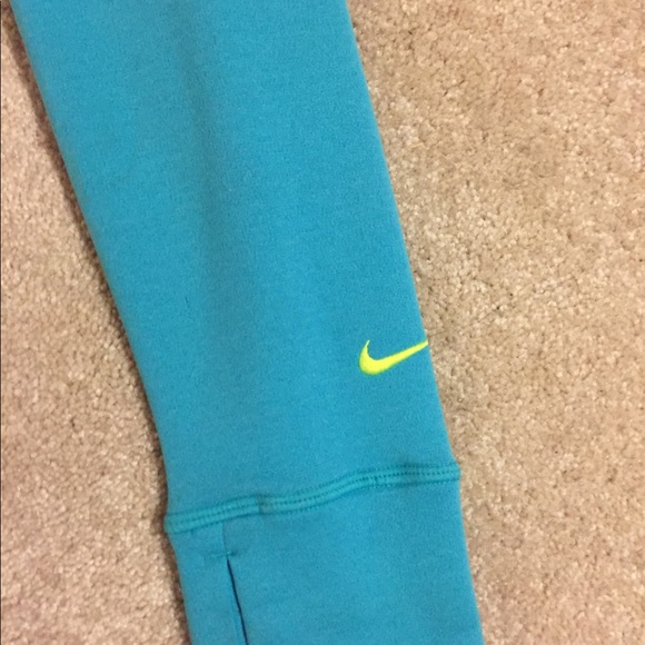 Nike Therma Fit Hoodie - Picture 3 of 3